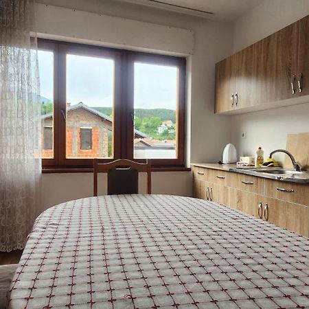 Lovely 1 Bedroom Within Walking Distance, Views Peje Exteriér fotografie