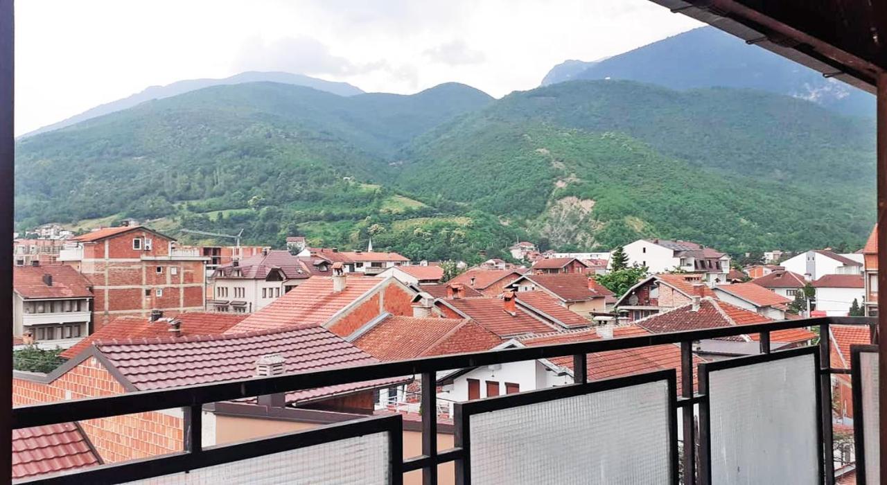 Lovely 1 Bedroom Within Walking Distance, Views Peje Exteriér fotografie