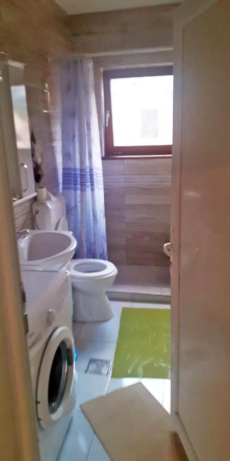 Lovely 1 Bedroom Within Walking Distance, Views Peje Exteriér fotografie