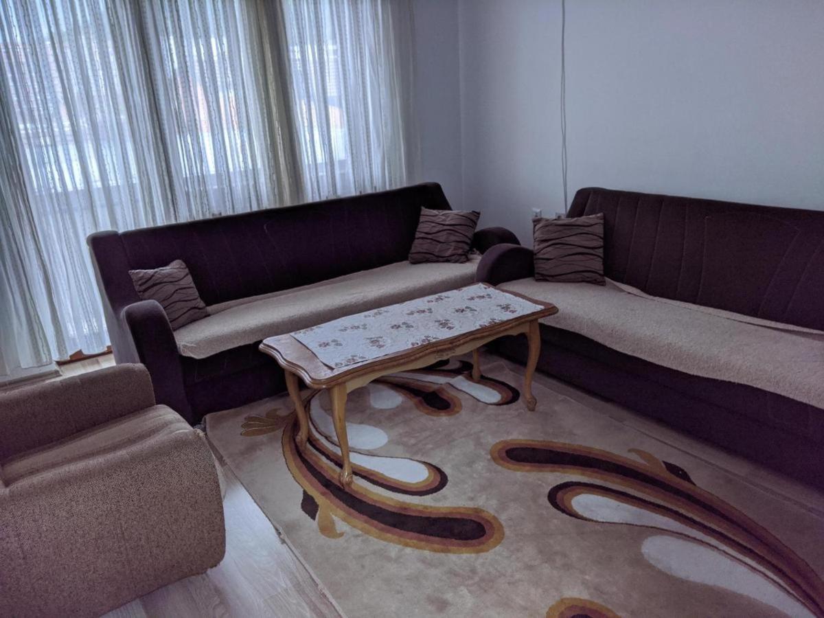 Lovely 1 Bedroom Within Walking Distance, Views Peje Exteriér fotografie