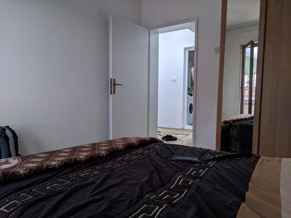 Lovely 1 Bedroom Within Walking Distance, Views Peje Exteriér fotografie