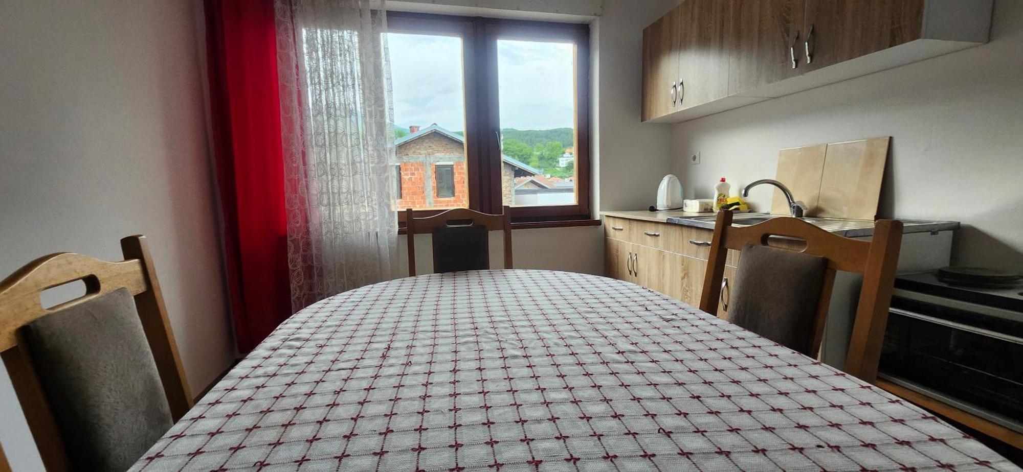 Lovely 1 Bedroom Within Walking Distance, Views Peje Exteriér fotografie