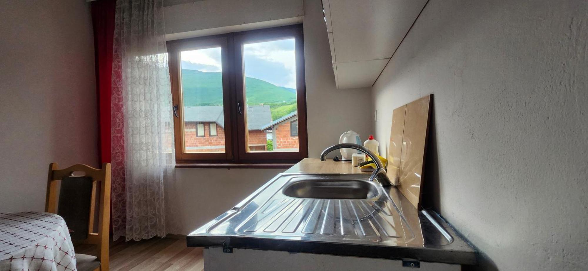 Lovely 1 Bedroom Within Walking Distance, Views Peje Exteriér fotografie