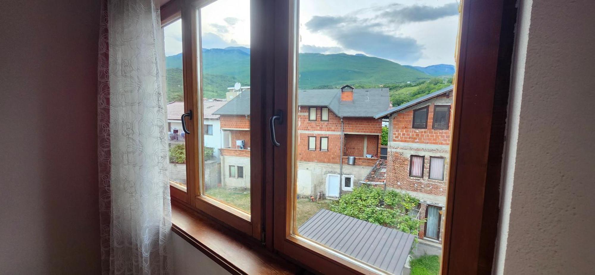 Lovely 1 Bedroom Within Walking Distance, Views Peje Exteriér fotografie