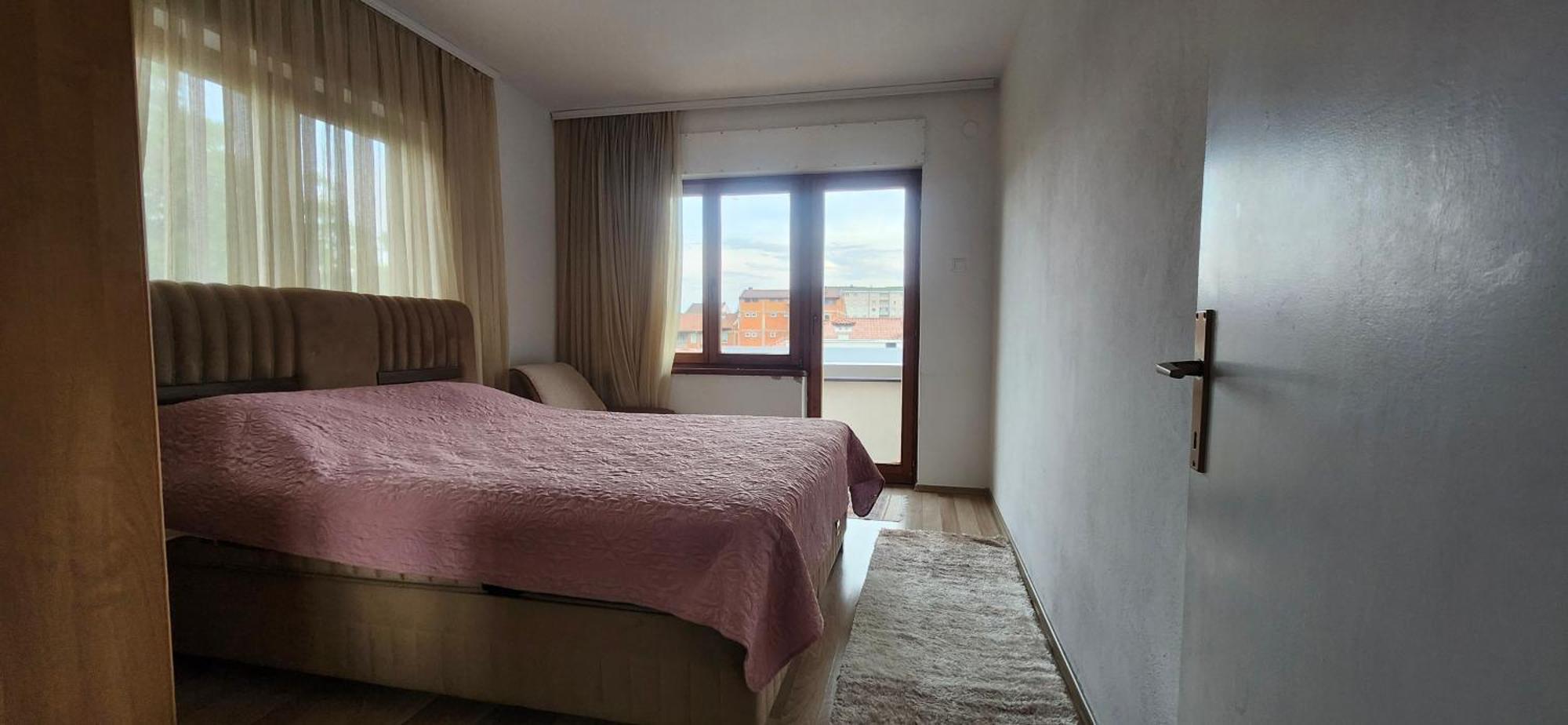 Lovely 1 Bedroom Within Walking Distance, Views Peje Exteriér fotografie