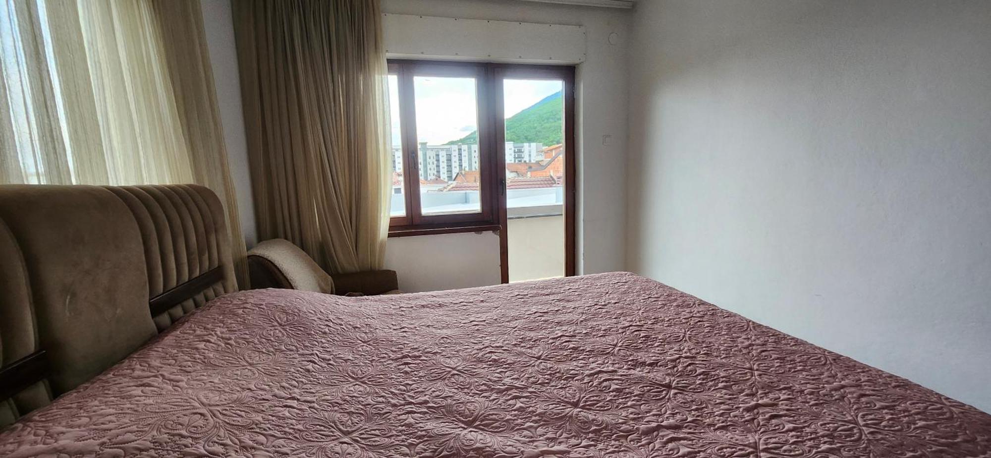 Lovely 1 Bedroom Within Walking Distance, Views Peje Exteriér fotografie