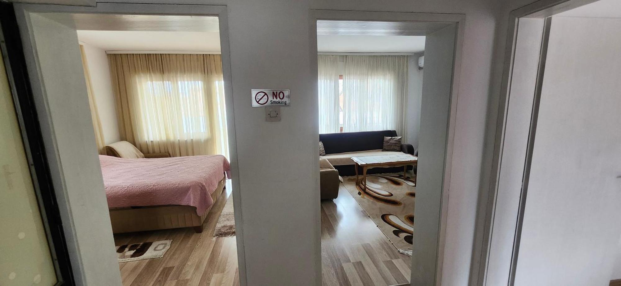 Lovely 1 Bedroom Within Walking Distance, Views Peje Exteriér fotografie