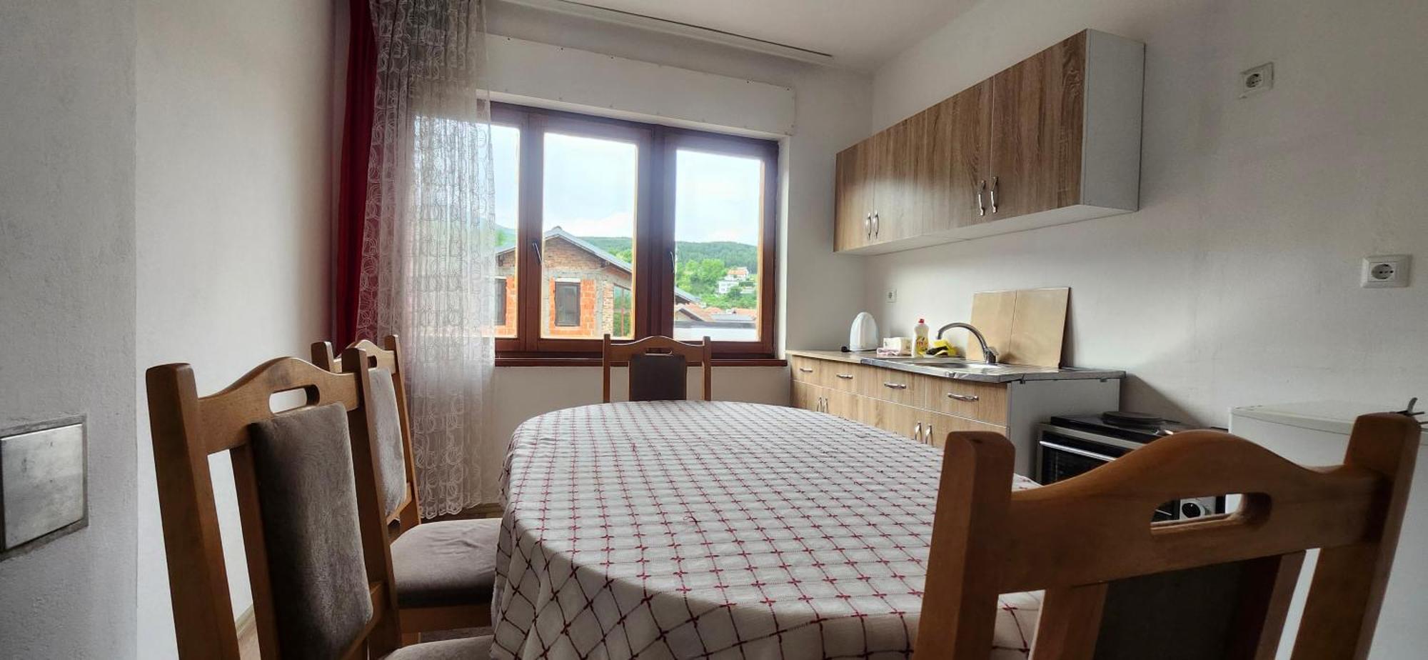 Lovely 1 Bedroom Within Walking Distance, Views Peje Exteriér fotografie